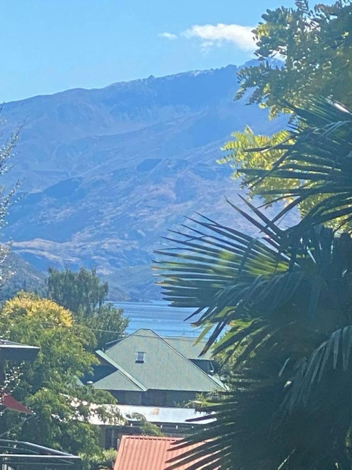 Oasis, Tiny Home, Mountain Views & Spring Water Wanaka